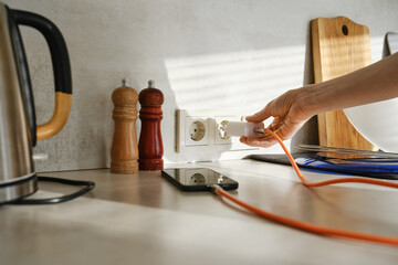Tableau électrique domestique inspecté lors d'un diagnostic électricité